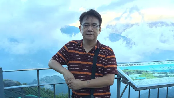 學歷:美國德州大學奧斯汀分校博士